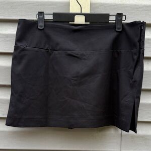 Smallwoods | Black Horizon Skort size 10